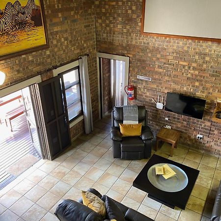 Nghala Self-catering Holiday Home Marloth Park Luaran gambar