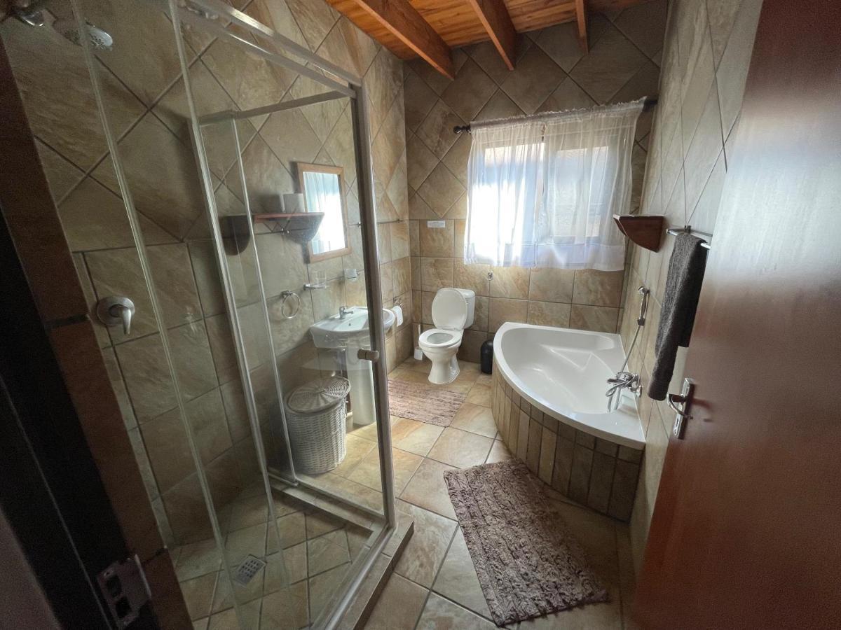 Nghala Self-catering Holiday Home Marloth Park Luaran gambar
